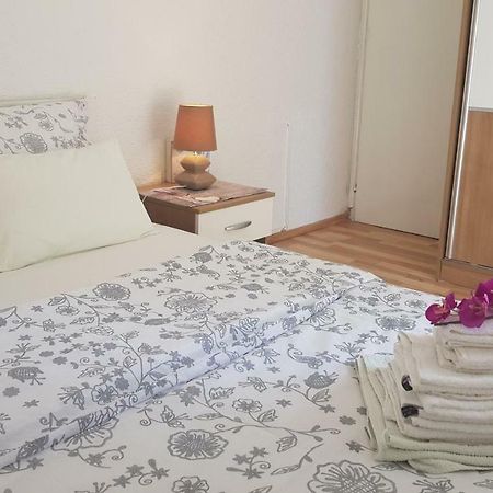 Apartman Duba 塞尼 外观 照片