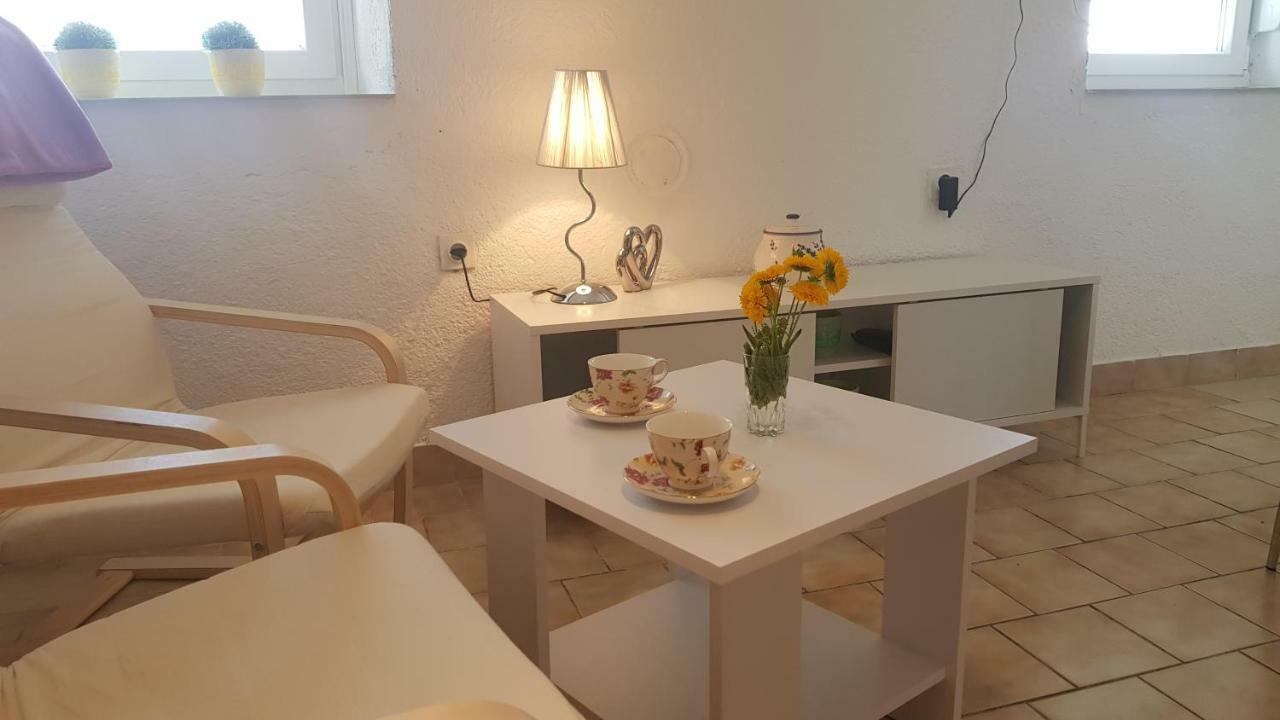 Apartman Duba 塞尼 外观 照片