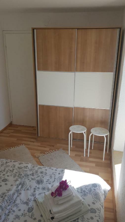 Apartman Duba 塞尼 外观 照片