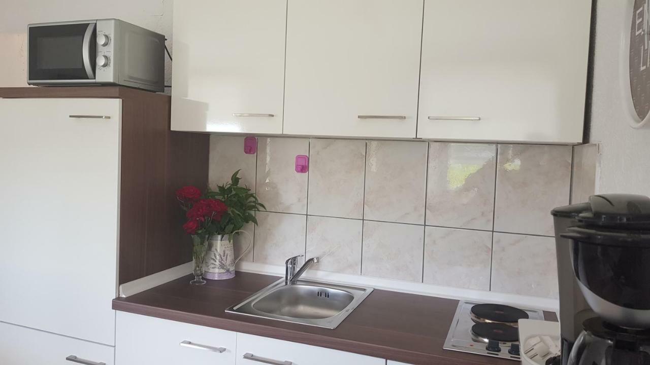 Apartman Duba 塞尼 外观 照片
