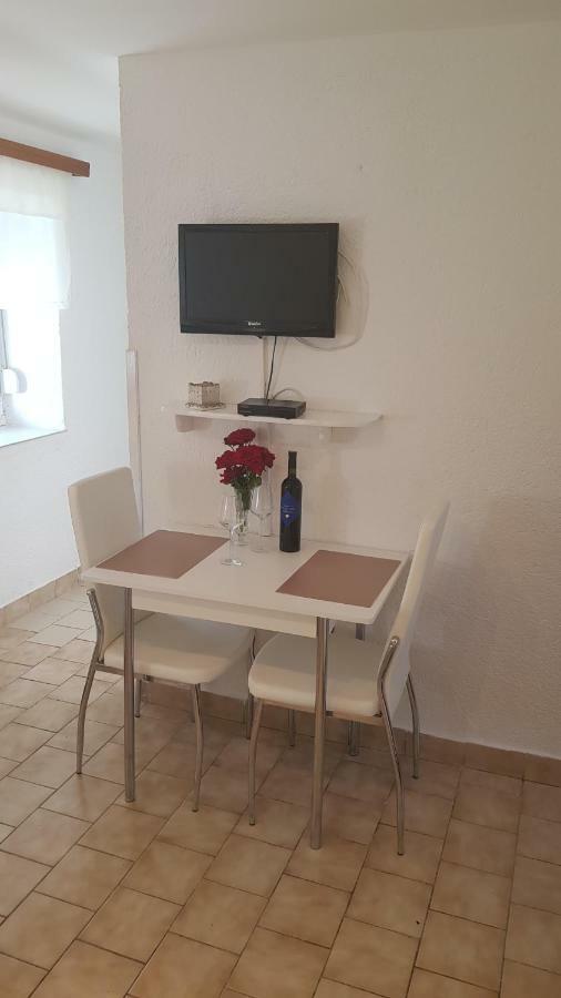 Apartman Duba 塞尼 外观 照片