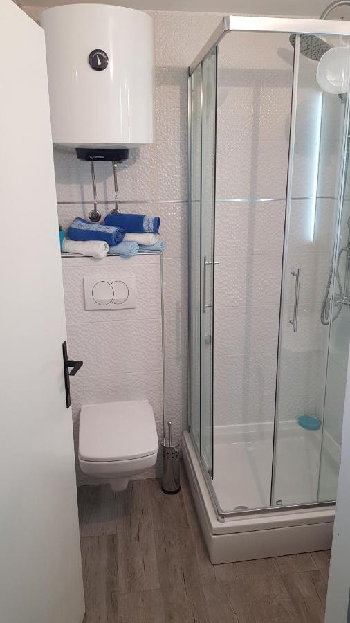 Apartman Duba 塞尼 外观 照片